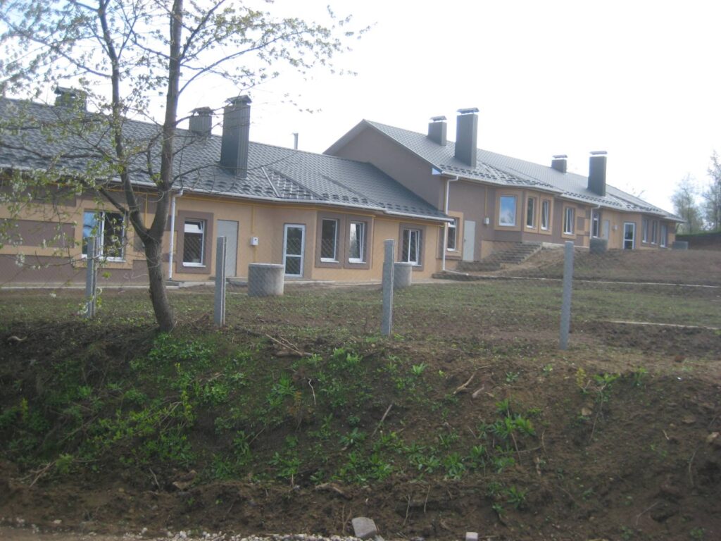 Виконання дахів приватних будинків в с.Лісові Гринівці (Фото 4) Виконання дахів приватних будинків в с.Лісові Гринівці (Фото 4)